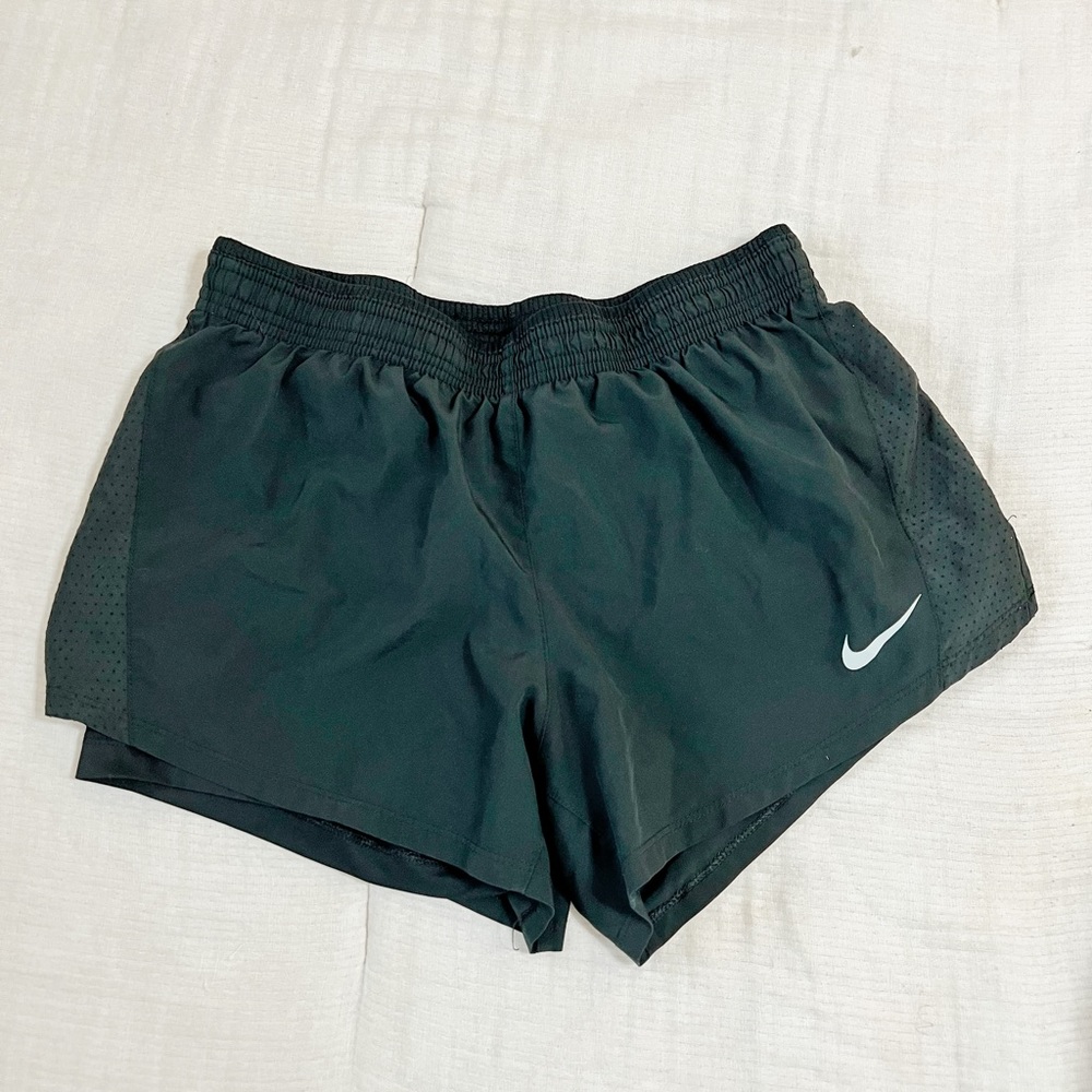 Nike DRI-FIT Temp Runway shorts in black